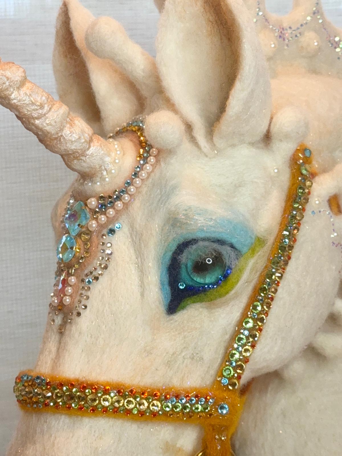 Jewel of the Mythic Starlight Unicorn (Illuminated Edition)